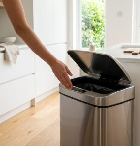7 Produtos que Facilitam a Limpeza da Casa no Dia a Dia (e Economizam seu Tempo) 7 Lixeira Automática Higiene e tecnologia portal familia forte